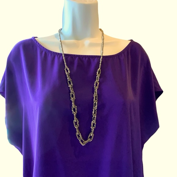Express Top Purple Short Sleeve Boat Neck Stretchy Top Banded Hem Size Large - Picture 4 of 7